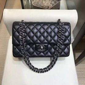 CHANEL 샤넬 램스킨 클래식 2.55 플랩백 AS1112