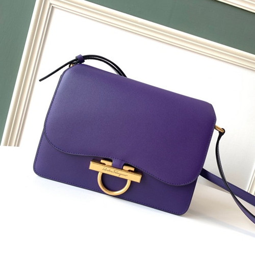 FERRAGAMO 페레가모 플랩백 21H321-6 2020/신상