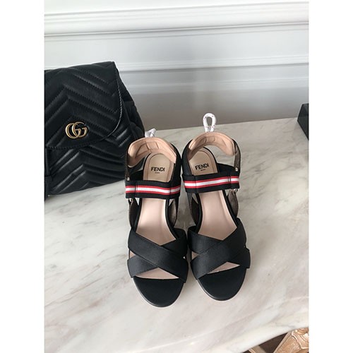 FENDI 펜디 샌들 