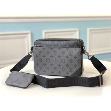 LOUIS VUITTON 루이비통 포쉐트 트리오 남성백 M69443 2020/신상