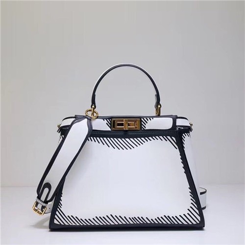 FENDI 펜디 아이코닉 피카부백 F140511