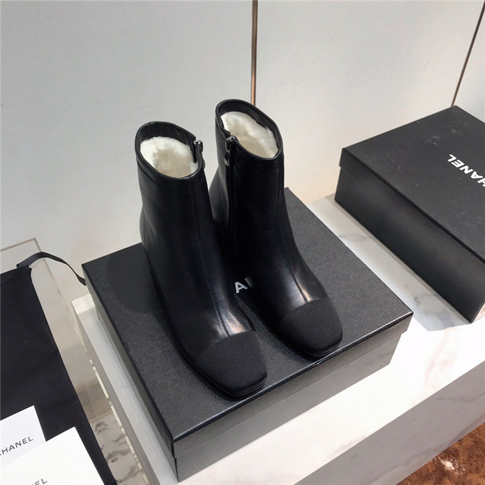 CHANEL 샤넬 여성용 털부츠 (굽높이5CM) C101029-2 3COLOR
