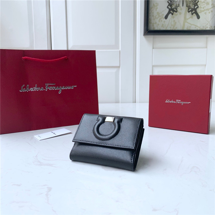 FERRAGAMO 페레가모 3단 지갑