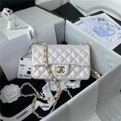 CHANEL 샤넬 클래식 플랩백 20CM A01116