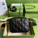 GUCCI 구찌 GG 마틀라세 레더 숄더백 702234