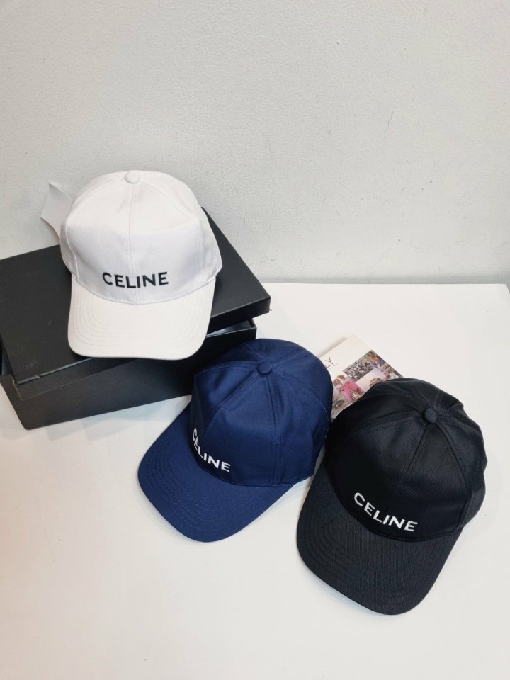 CELINE 셀린느 자수 볼캡