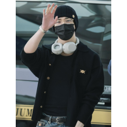 [스트레이키즈 현진] VERSACE 베르사체  메두사 니트 폴로 가디건