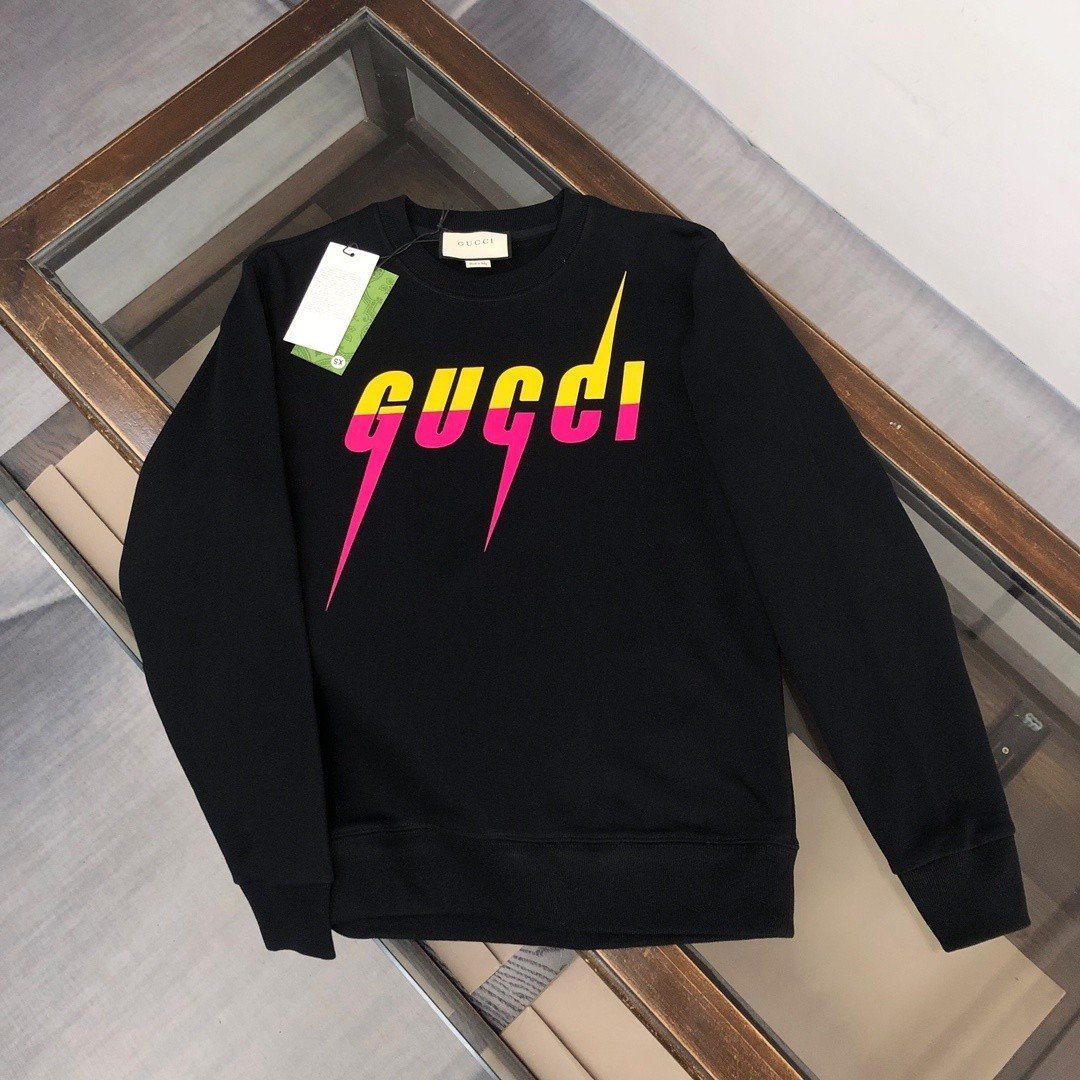 GUCCI 구찌 블레이드 프린팅 맨투맨