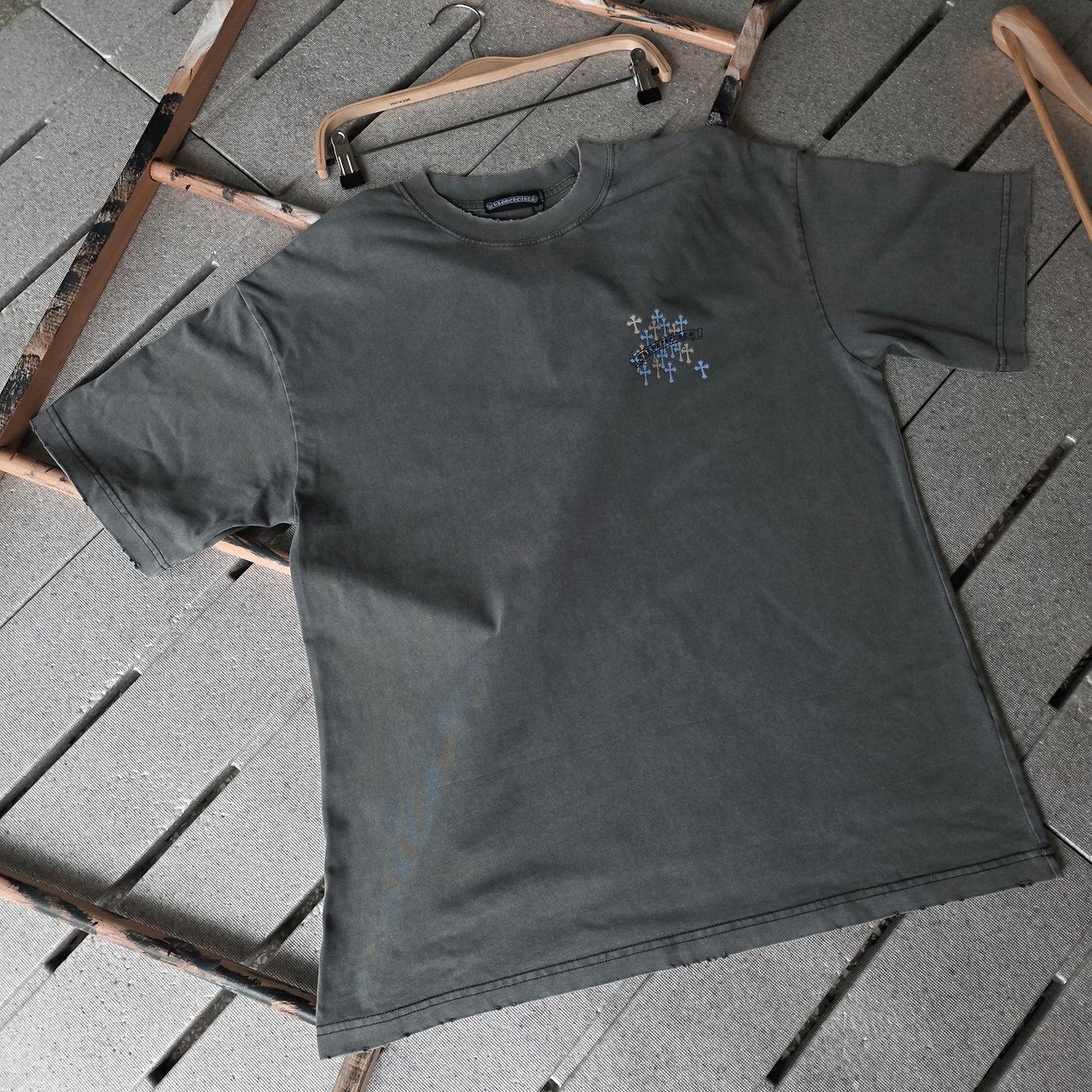 CHROME HEARTS 크롬하츠 피그먼트 멀티컬러 크로스 티셔츠 3COLOR